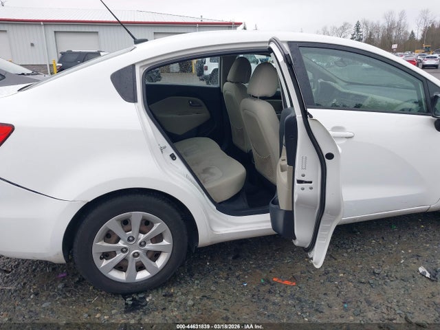 KIA RIO LX - 8