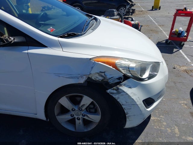 HYUNDAI ELANTRA - 6