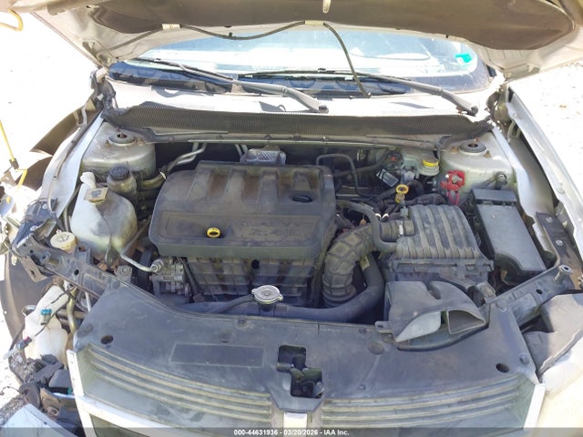 DODGE AVENGER SE - 10