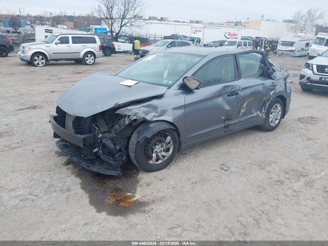 HYUNDAI ELANTRA SE - 2