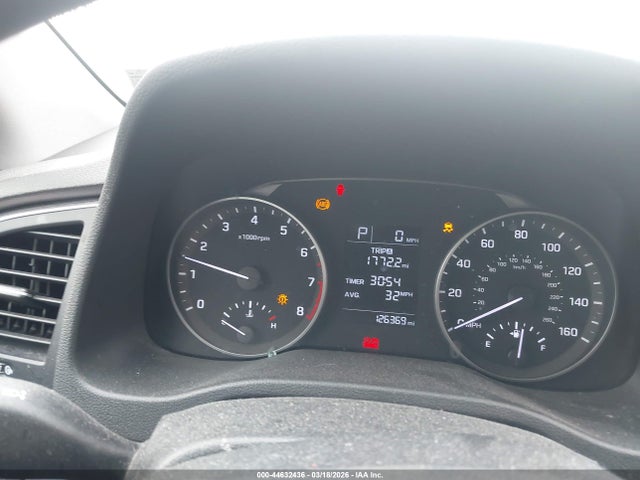 HYUNDAI ELANTRA SE - 7