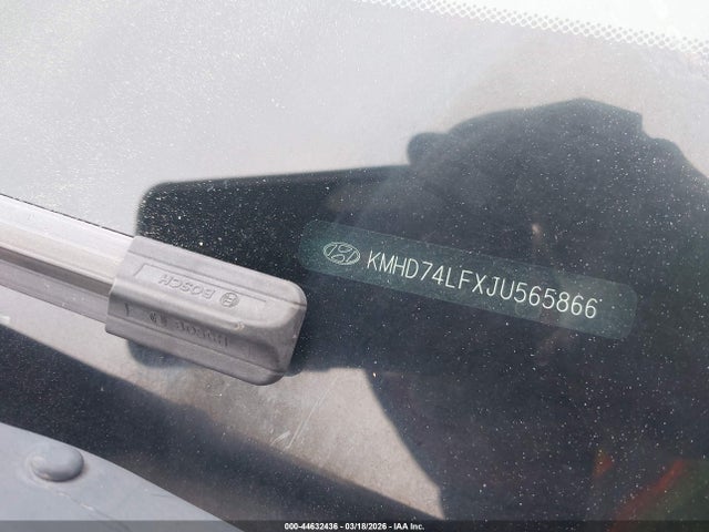 HYUNDAI ELANTRA SE - 9