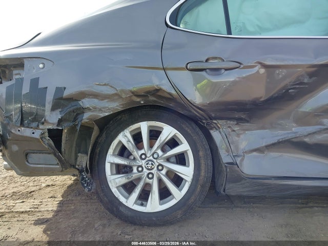 TOYOTA CAMRY - 6