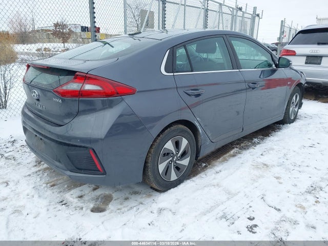 HYUNDAI IONIQ HYBRID SEL - 4