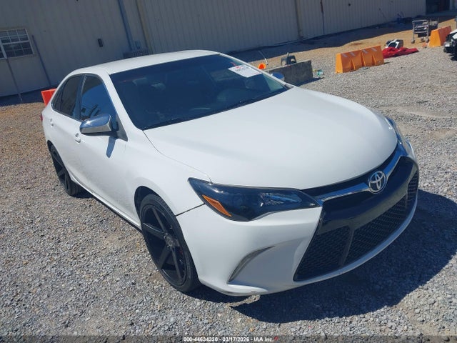 2015 TOYOTA CAMRY LE