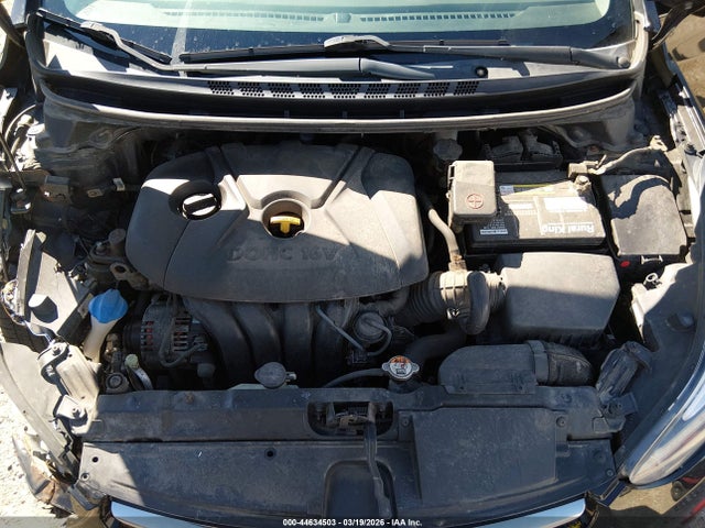 HYUNDAI ELANTRA SE - 10