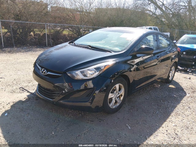 HYUNDAI ELANTRA SE - 2