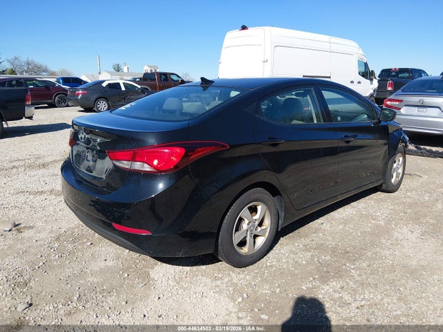 HYUNDAI ELANTRA SE - 4
