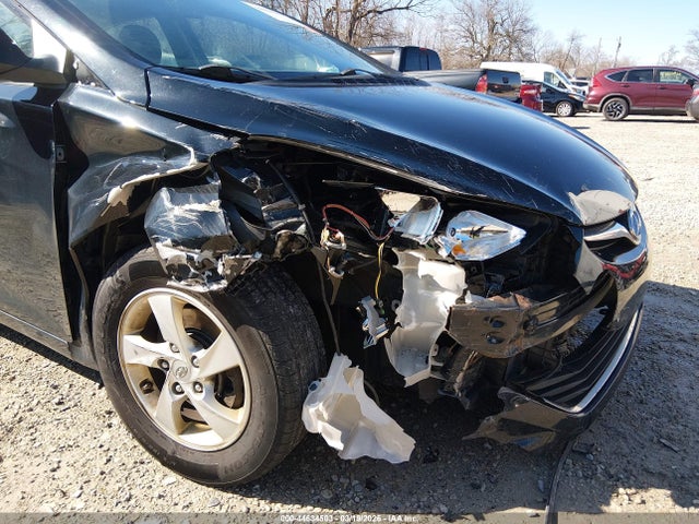 HYUNDAI ELANTRA SE - 6