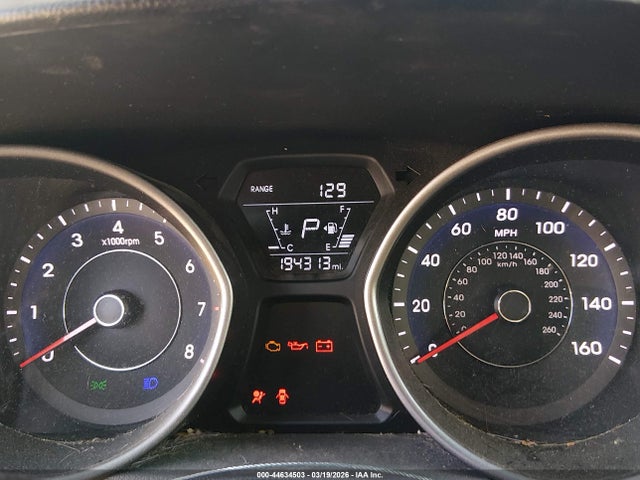 HYUNDAI ELANTRA SE - 7