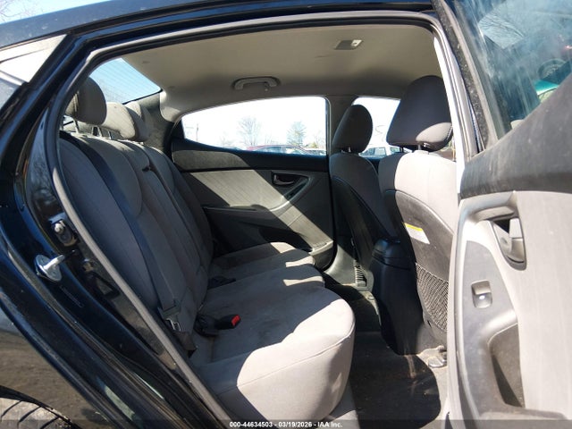 HYUNDAI ELANTRA SE - 8