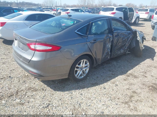 FORD FUSION SE - 4