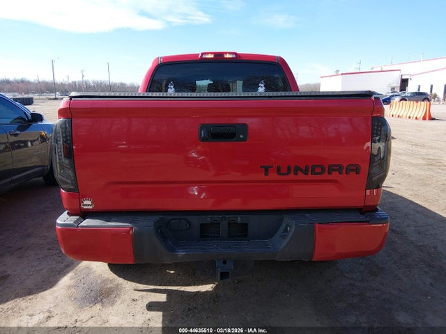 2018 Toyota Tundra, VIN: 5TFDY5F14JX768483