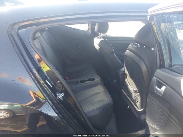 HYUNDAI VELOSTER TURBO - 8