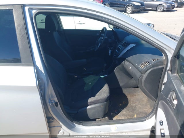 HYUNDAI ACCENT SE - 5