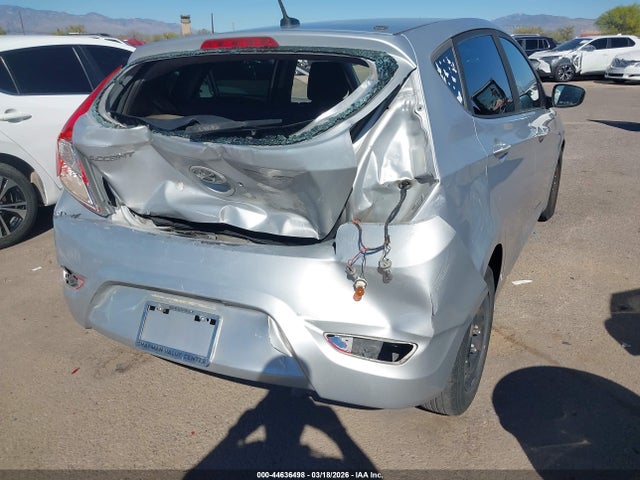 HYUNDAI ACCENT SE - 6