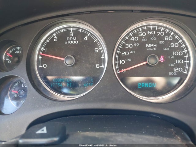 CHEVROLET AVALANCHE 1500 LS - 7