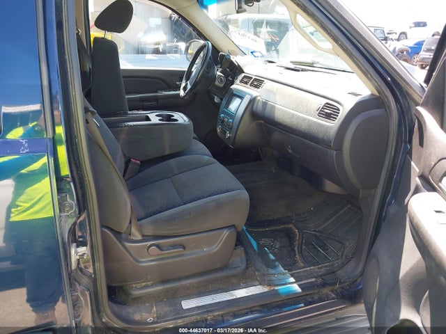 CHEVROLET AVALANCHE 1500 LS - 5