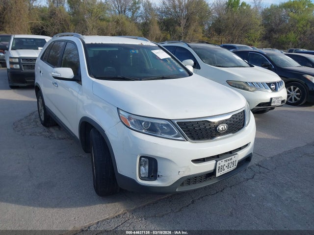 2014 KIA SORENTO LX