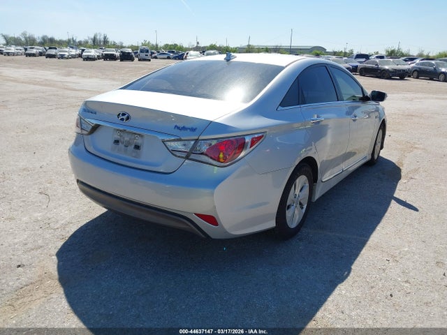 HYUNDAI SONATA HYBRID - 4