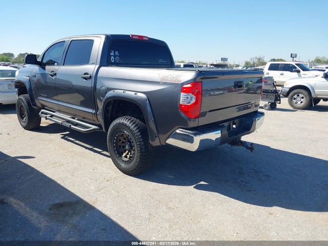 TOYOTA TUNDRA - 3