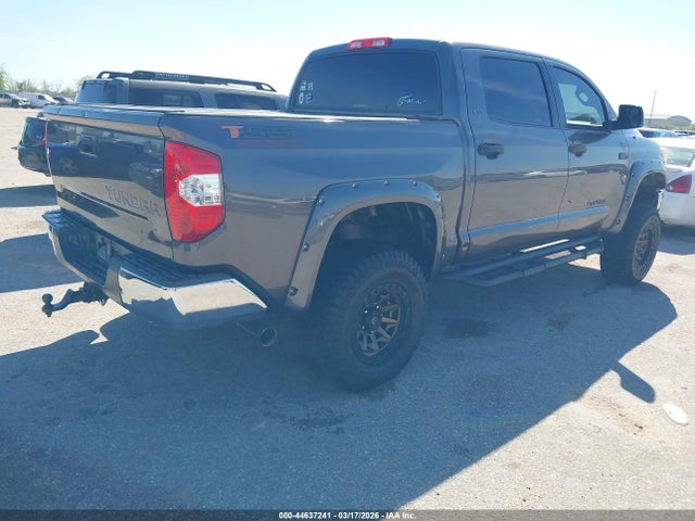TOYOTA TUNDRA - 4