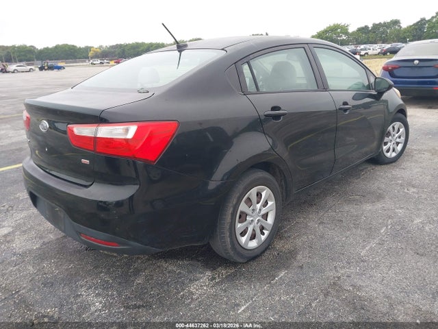 KIA RIO LX - 4