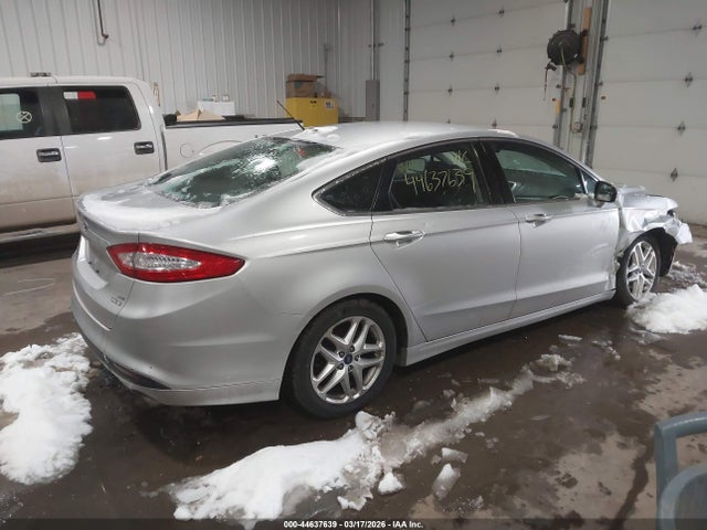 FORD FUSION SE - 4