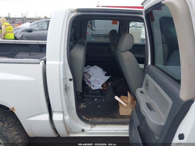 DODGE DAKOTA SLT - 8