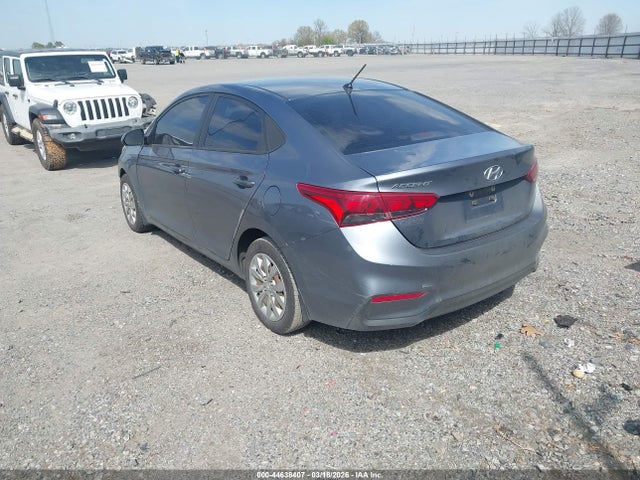 HYUNDAI ACCENT SE - 3