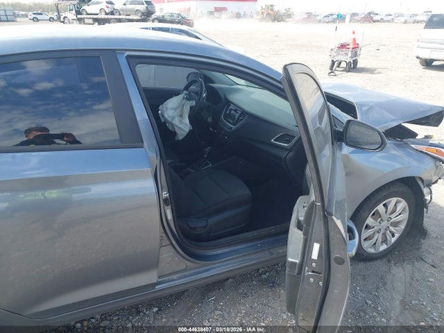 HYUNDAI ACCENT SE - 5