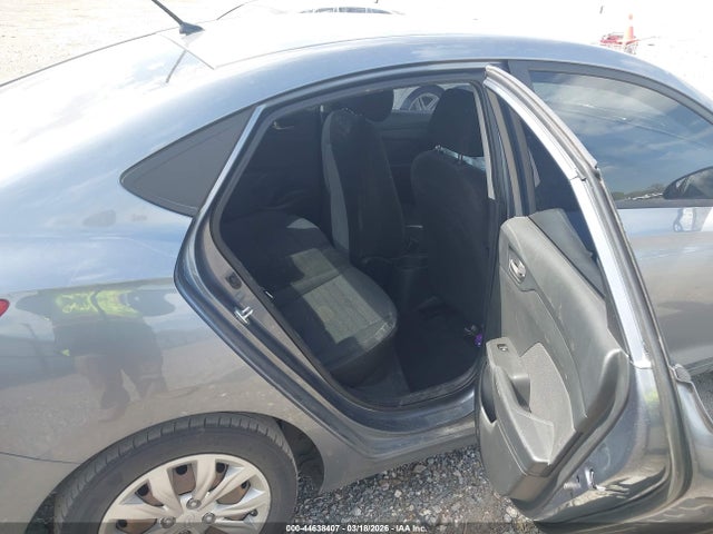 HYUNDAI ACCENT SE - 8