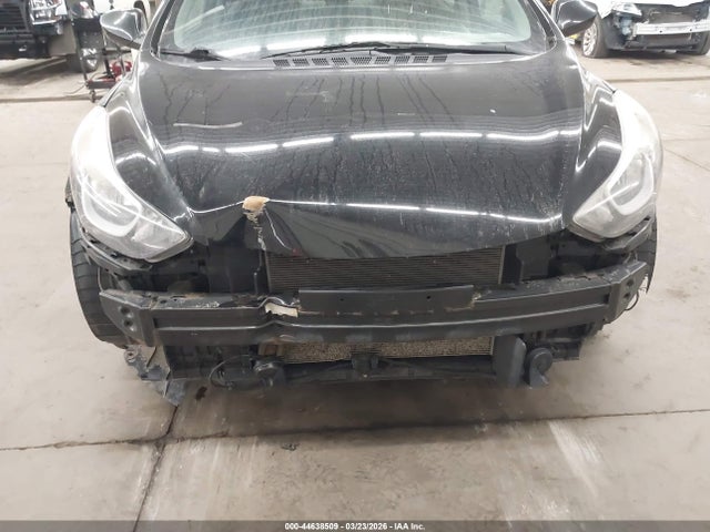 HYUNDAI ELANTRA SE - 6