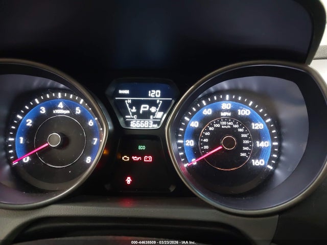 HYUNDAI ELANTRA SE - 7