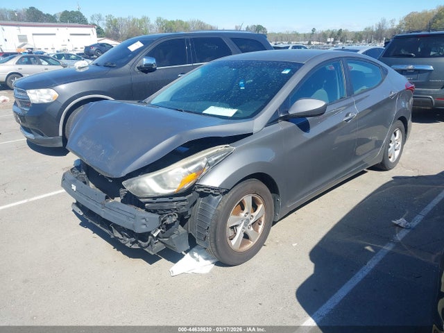 HYUNDAI ELANTRA SE - 2