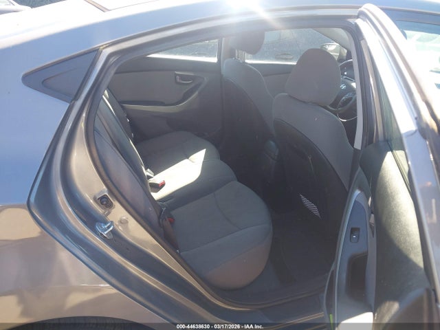 HYUNDAI ELANTRA SE - 8