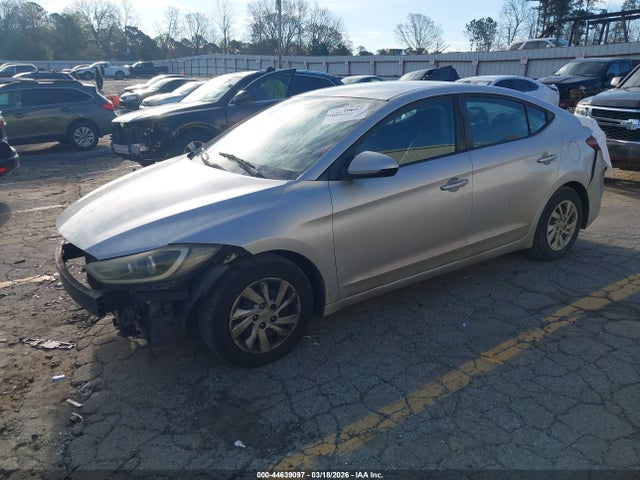 HYUNDAI ELANTRA SE - 2