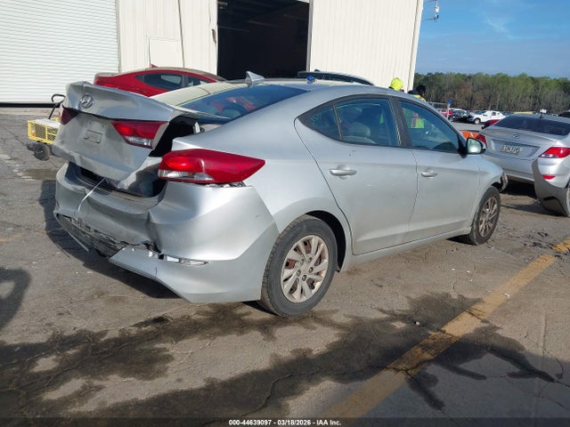 HYUNDAI ELANTRA SE - 4