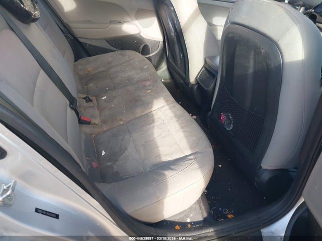 HYUNDAI ELANTRA SE - 8