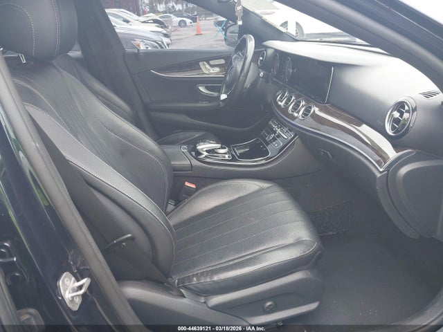 MERCEDES-BENZ E-CLASS - 5