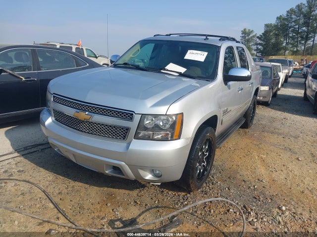 CHEVROLET AVALANCHE LT - 2