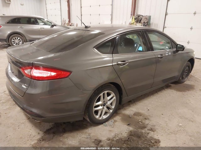 FORD FUSION SE - 4