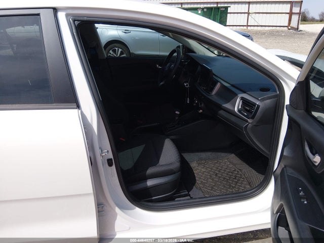 KIA RIO - 5