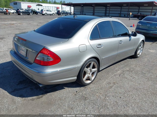 MERCEDES-BENZ E-CLASS - 4