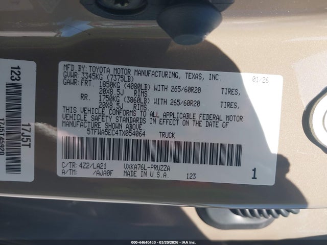 TOYOTA TUNDRA - 9