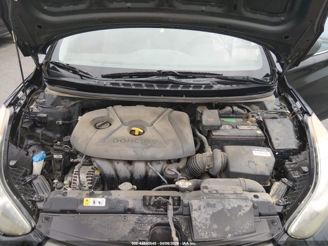 HYUNDAI ELANTRA - 10