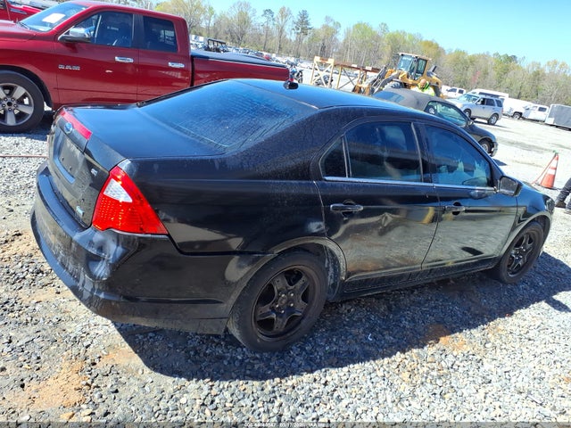 FORD FUSION SE - 4