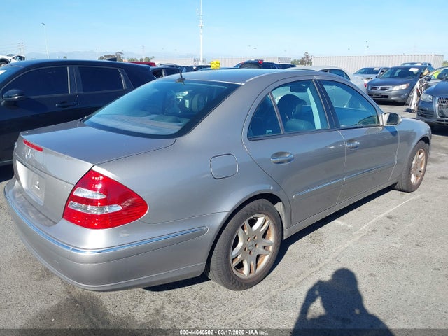 MERCEDES-BENZ E-CLASS - 4