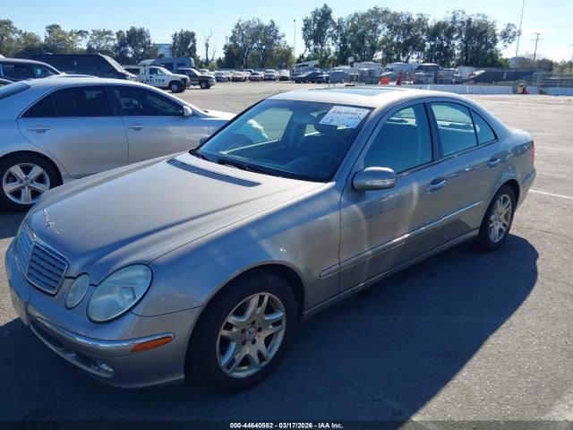 MERCEDES-BENZ E-CLASS - 6