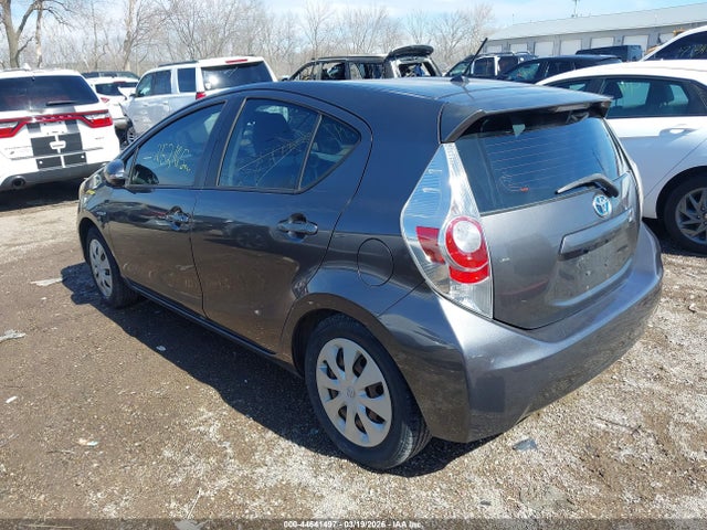 TOYOTA PRIUS C - 3